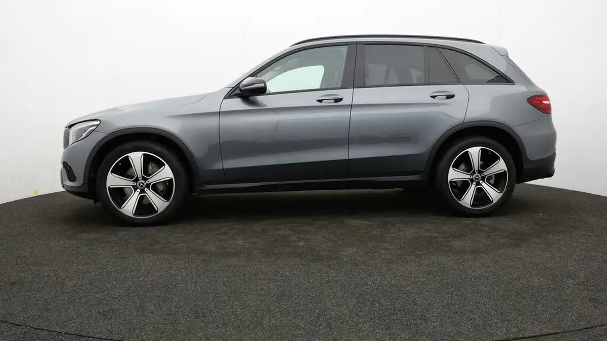 2018-mercedes-benz-glc-class-21d-glc220d-urban-edition-big-67