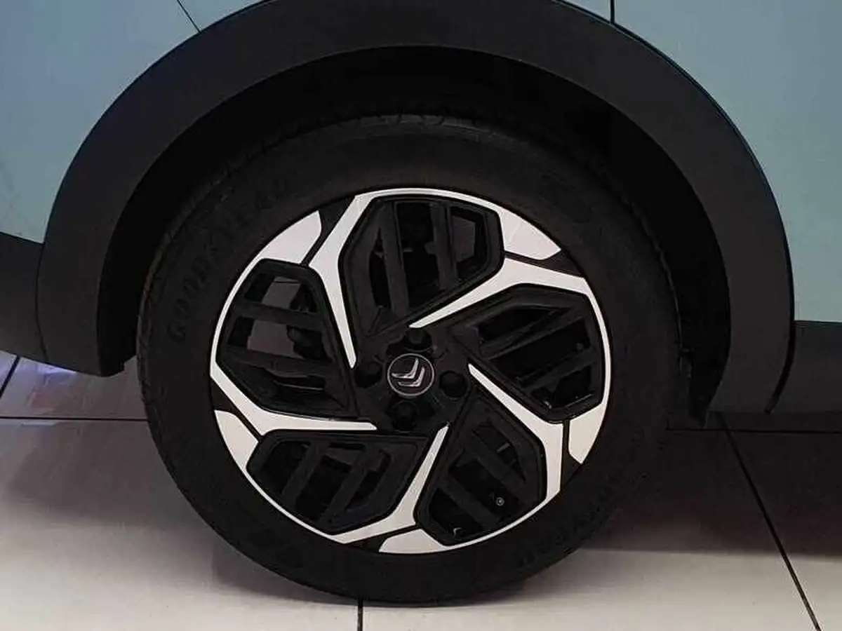 2021-citroen-c4-12-puretech-sense-plus-eat8-big-7