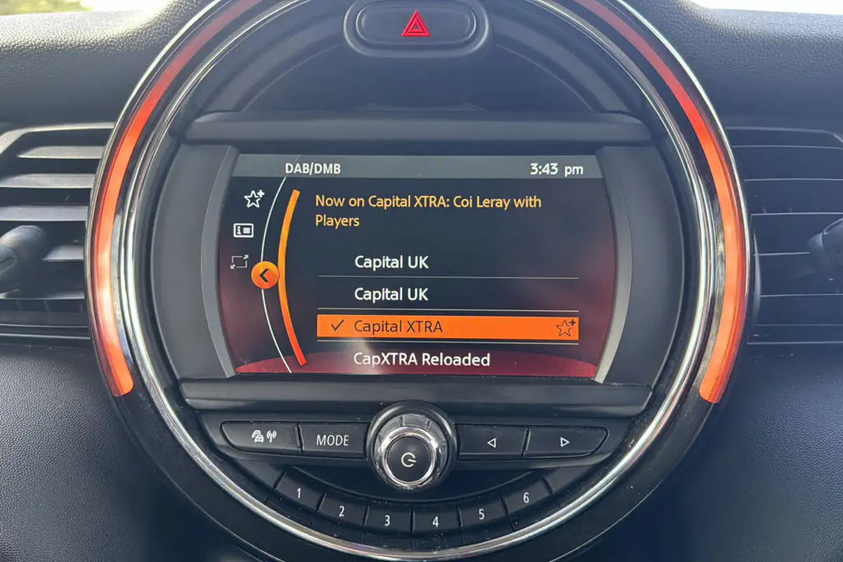 2019-mini-cooper-15-cooper-classic-hatchback-5d-big-19