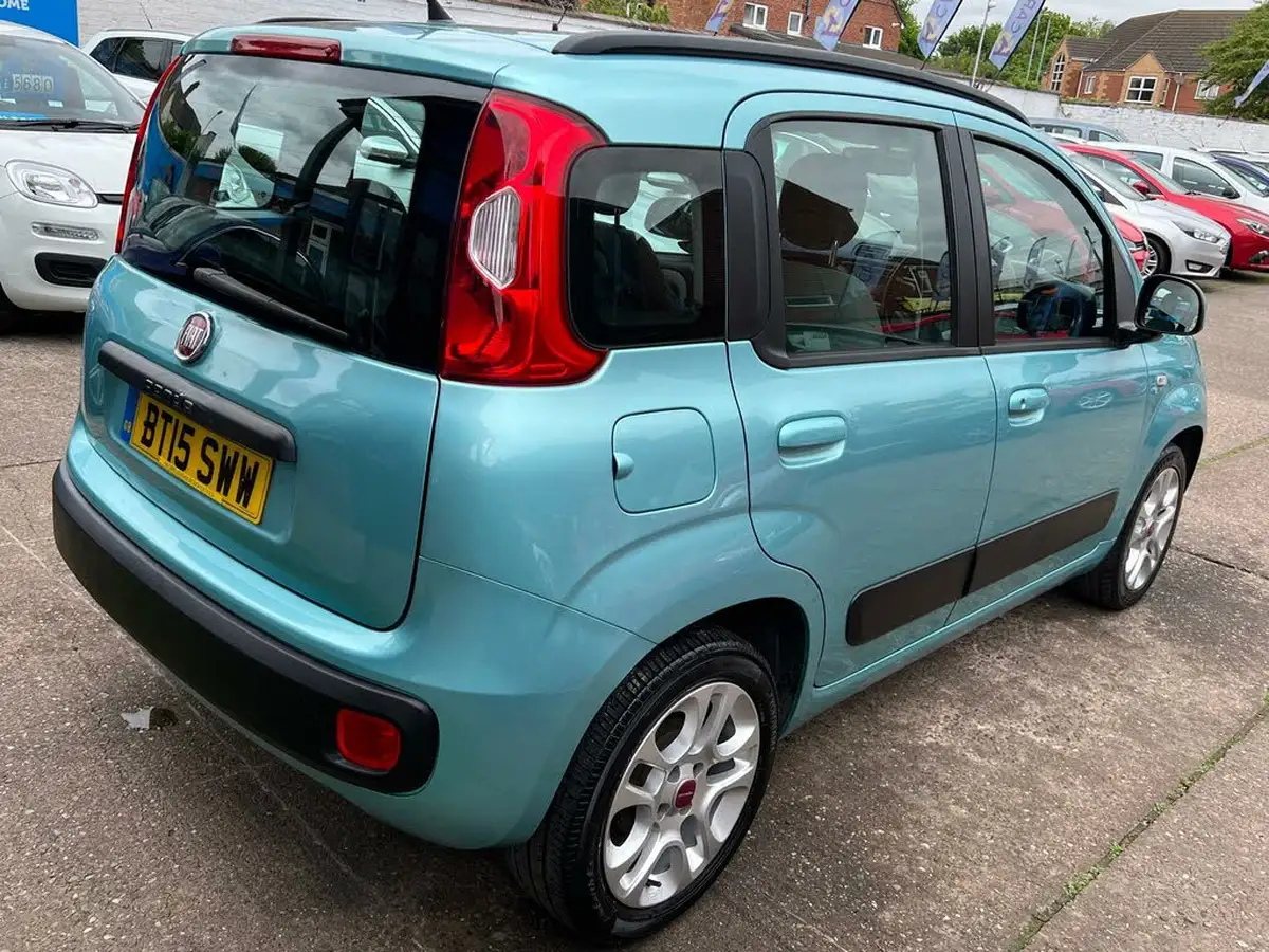 2015-fiat-panda-09-lounge-big-10