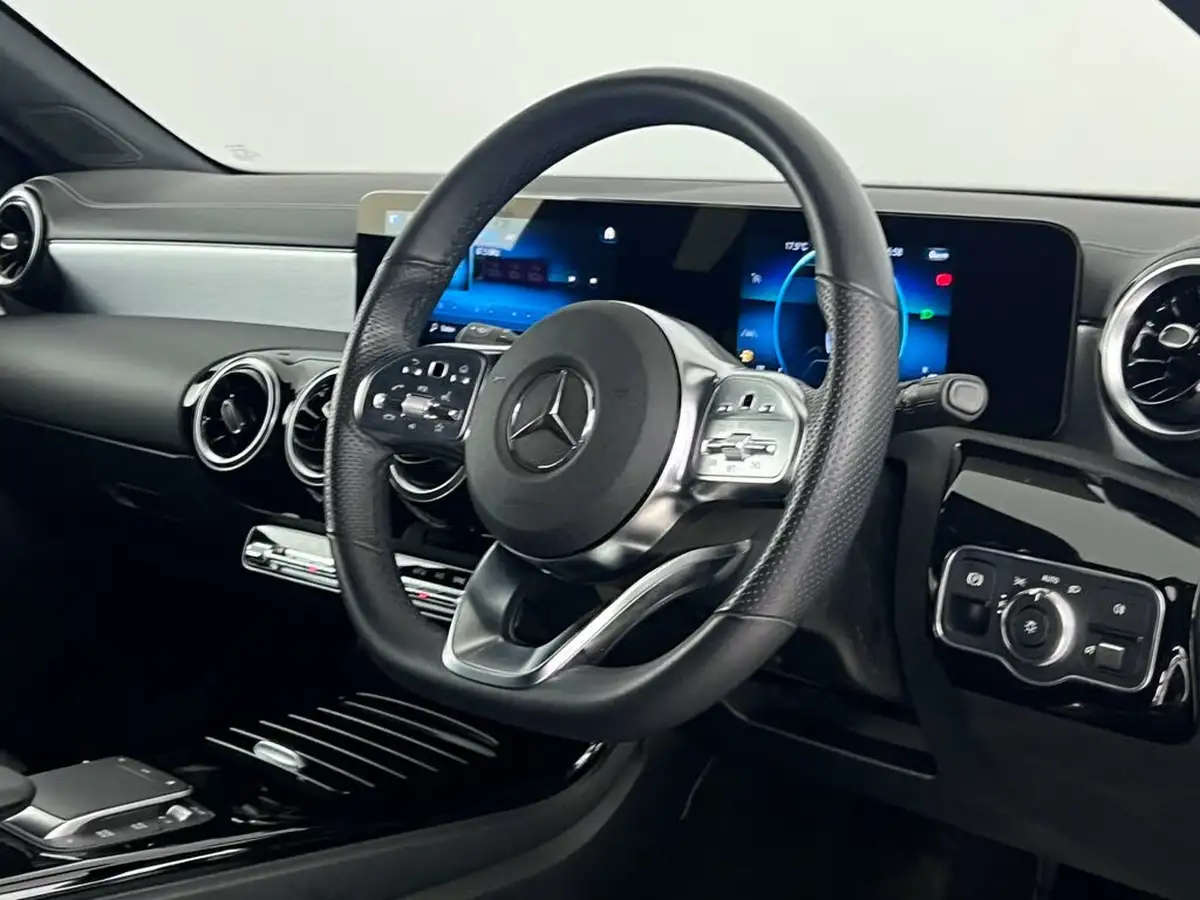 2021-mercedes-benz-cla-13-cla-200-amg-line-coupe-4d-big-10