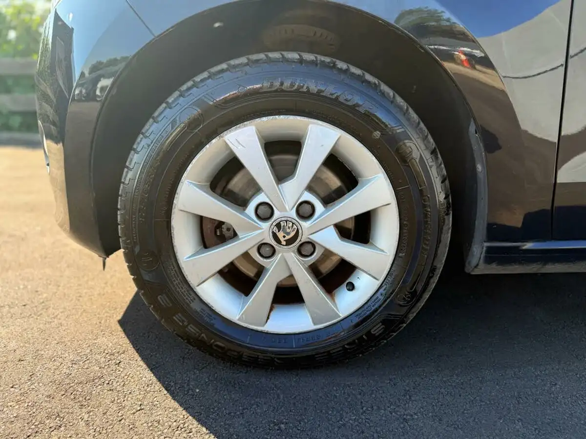 2014-skoda-citigo-10-se-60ps-3d-asg-big-34