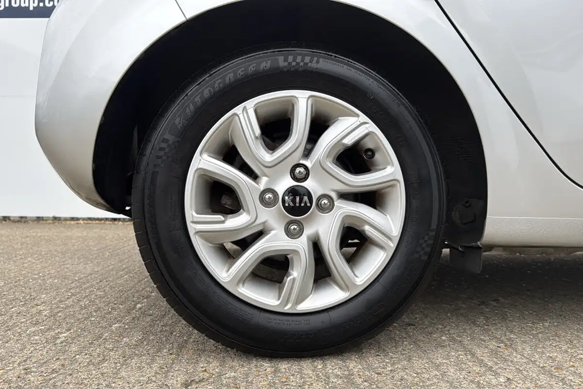 2018-kia-picanto-10-2-65bhp-adap-big-6