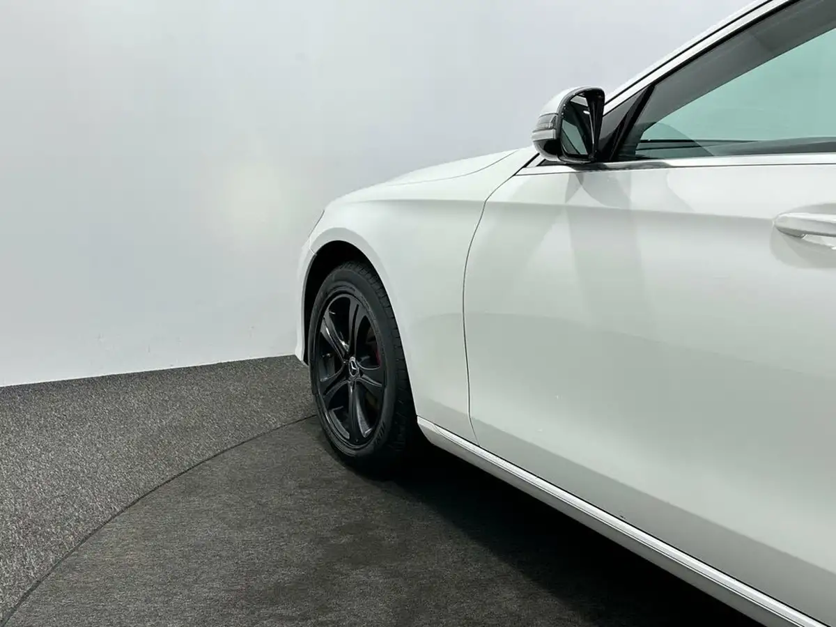 2017-mercedes-benz-e-class-20d-e220d-se-ss-estate-5d-big-50