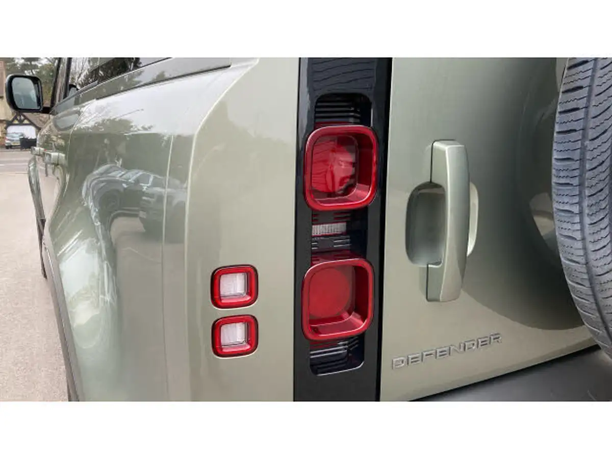 2023-land-rover-110-defender-30-d250-x-dynamic-se-big-18