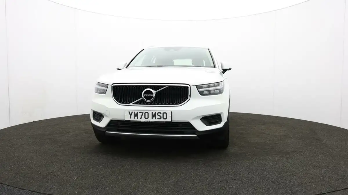 2020-volvo-xc40-20td-d3-momentum-geartronic-big-54
