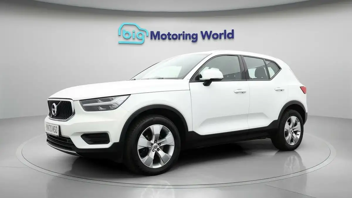 2020-volvo-xc40-20td-d3-momentum-geartronic-big-2