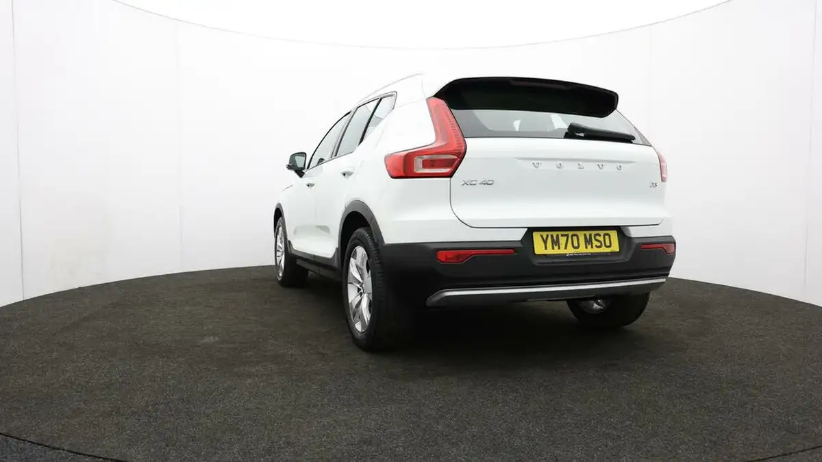 2020-volvo-xc40-20td-d3-momentum-geartronic-big-78