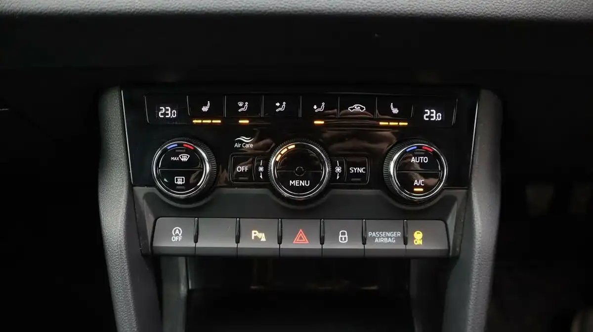 2022-skoda-karoq-15-tsi-se-l-big-12