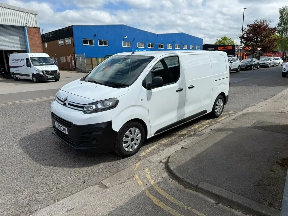 2019-citroen-dispatch-16bluehdi-x-m-1000-115pseu6-ss-big-4