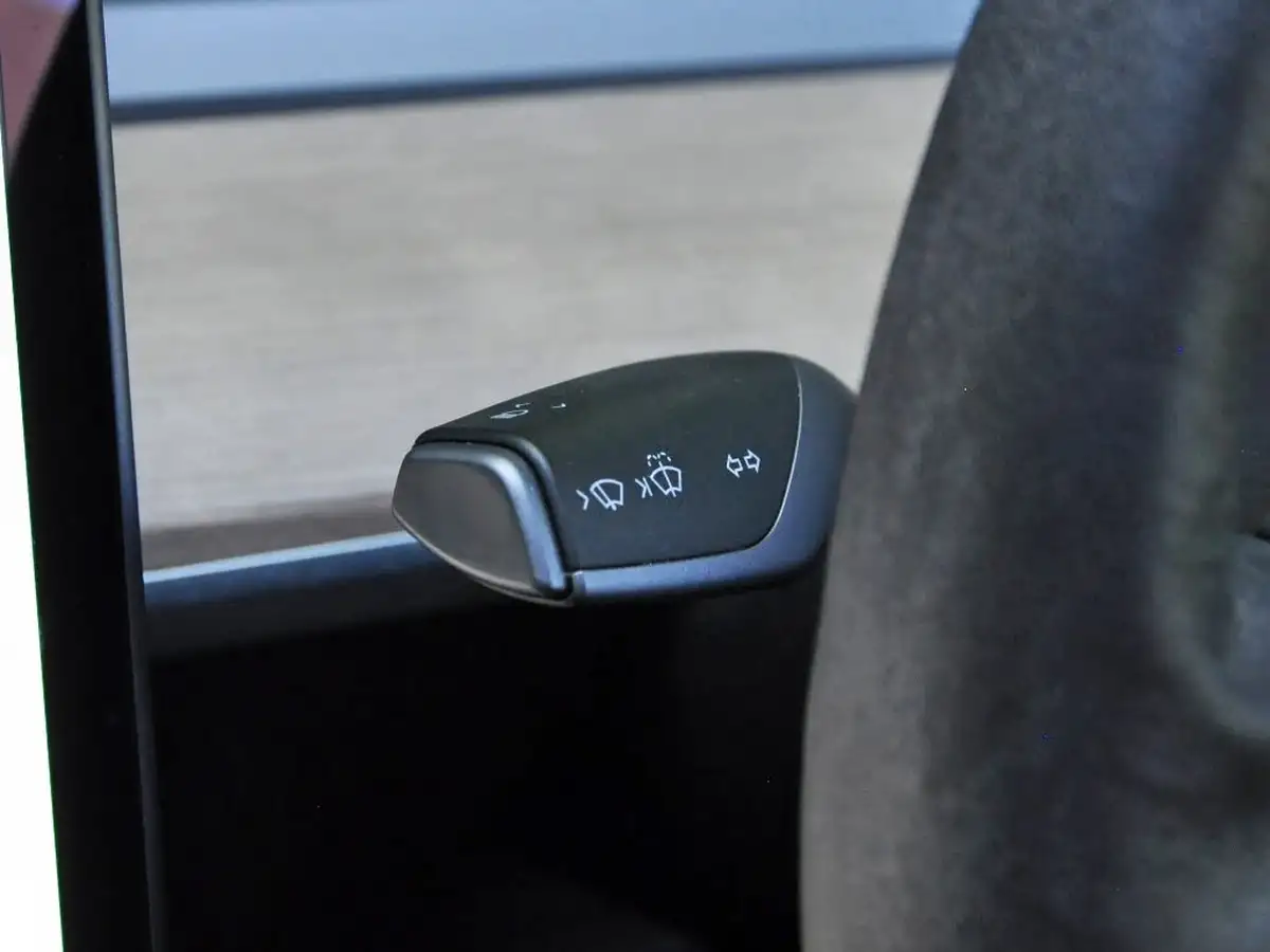 2021-tesla-model-3-e-standard-plus-big-50