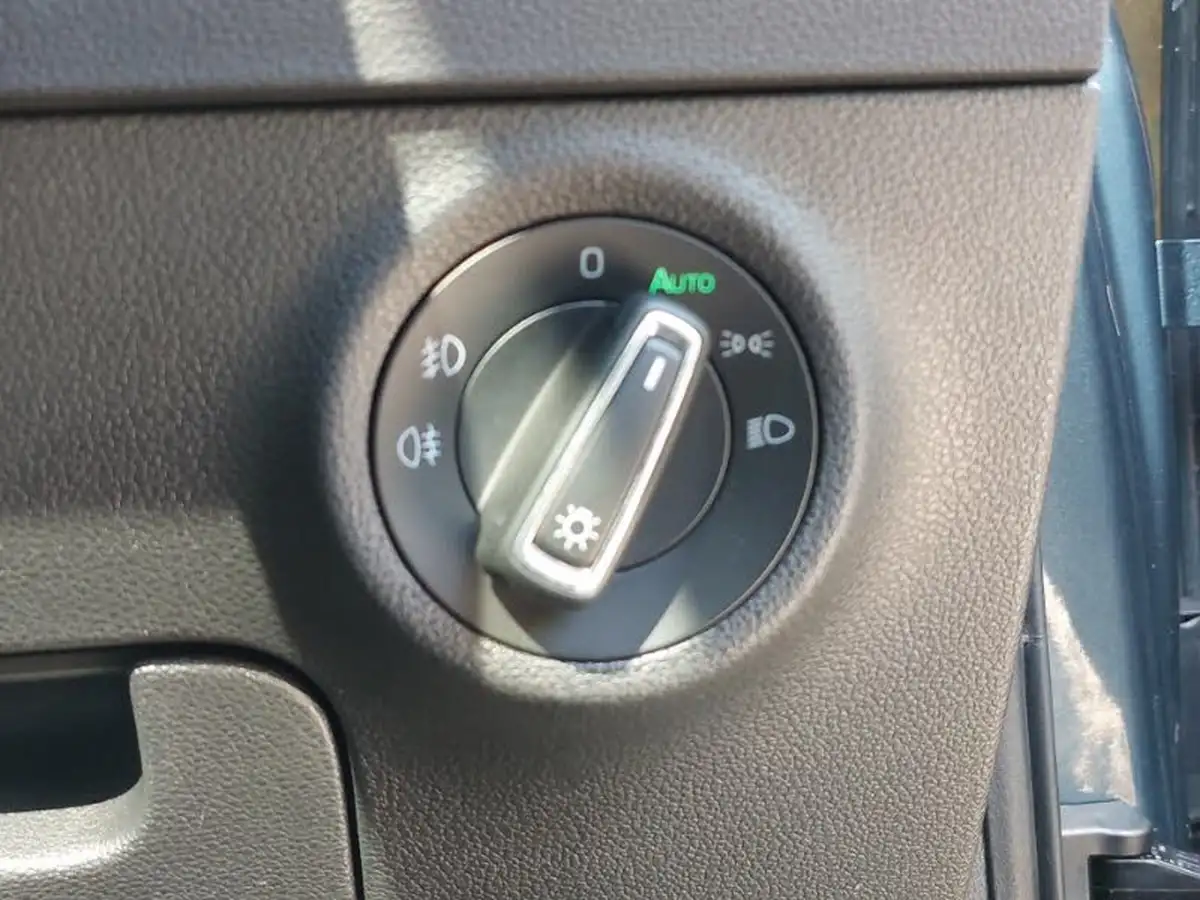 2018-skoda-karoq-15-tsi-edition-ss-big-15