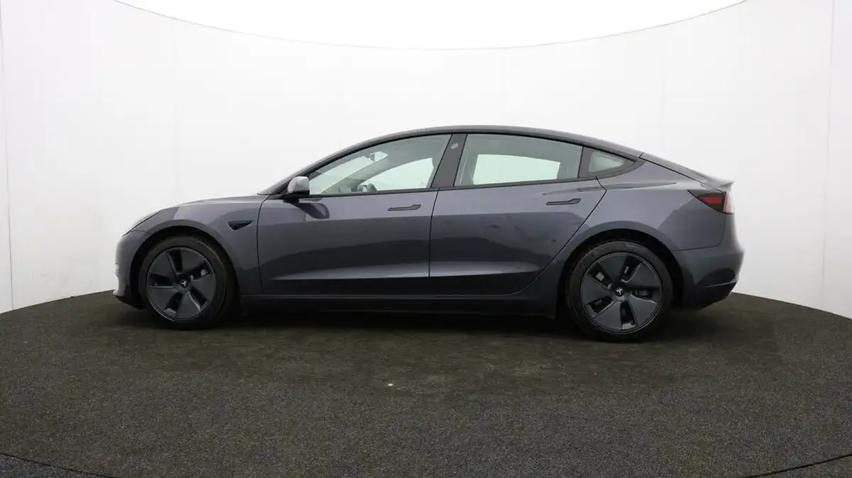 2021-tesla-model-3-e-long-range-awd-big-71