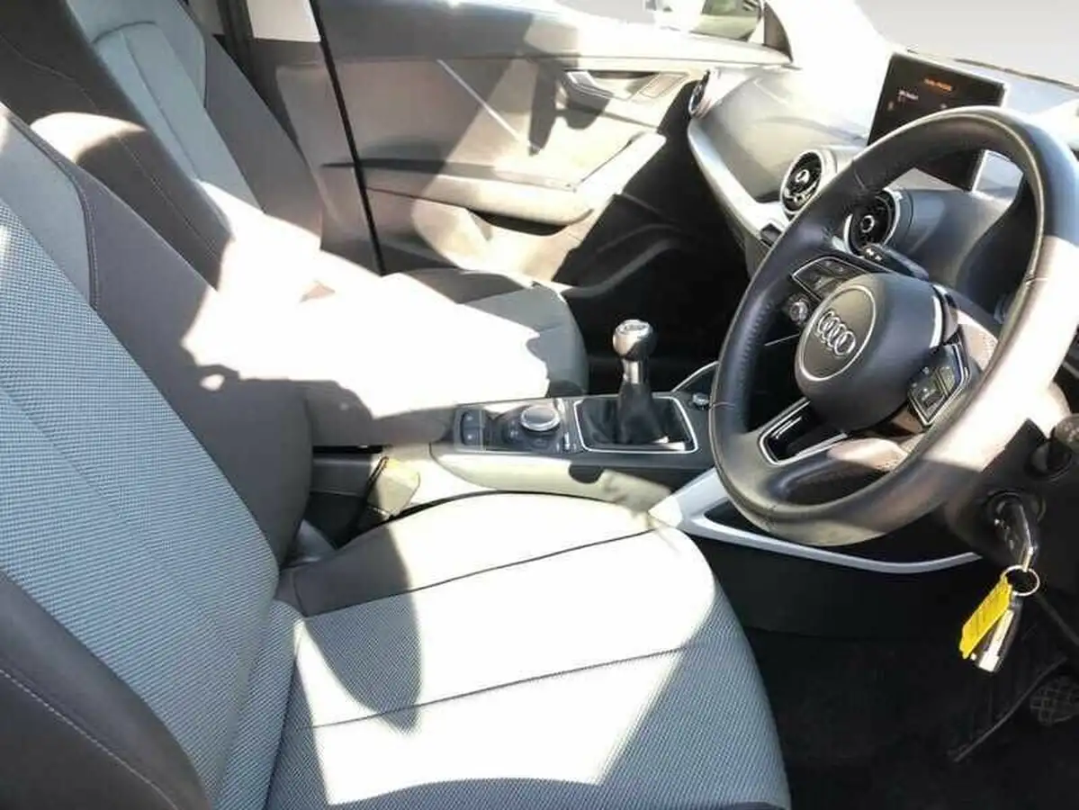 2019-audi-q2-10-30-tfsi-se-big-3
