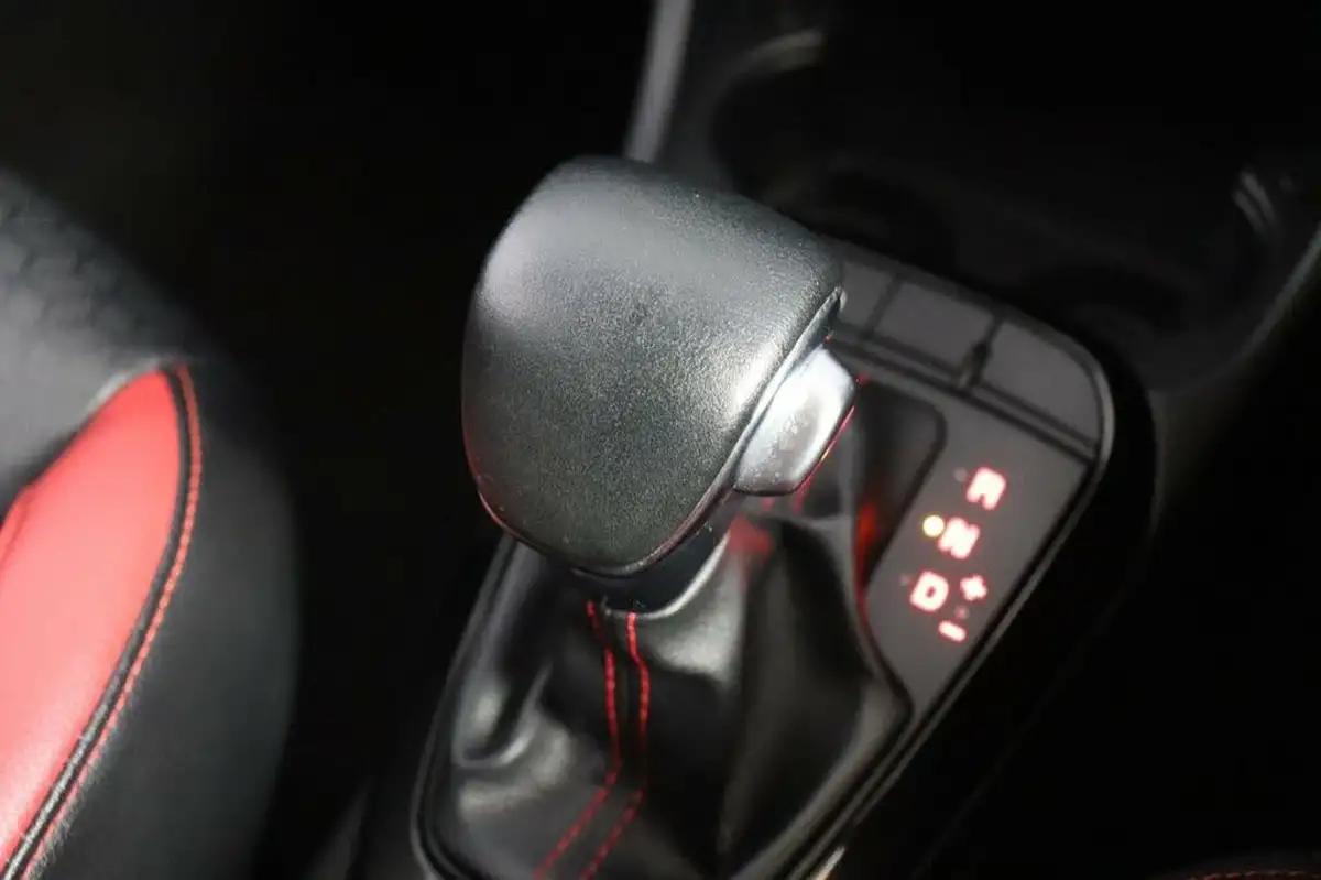 2021-kia-picanto-10-gt-line-auto-seq-big-28