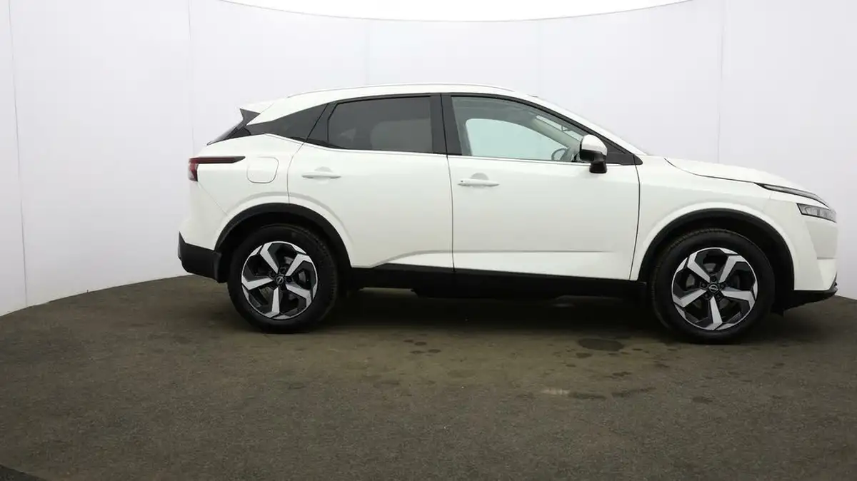 2022-nissan-qashqai-13-dig-t-n-connecta-140ps-big-50