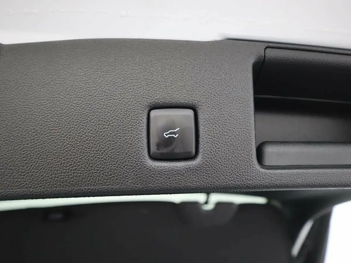 2023-ford-kuga-25t-st-line-x-edition-190ps-fhev-big-10