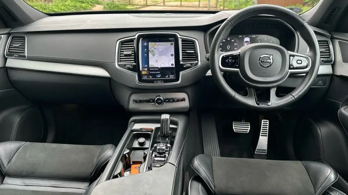 2021-volvo-xc90-20td-b5-r-design-big-4