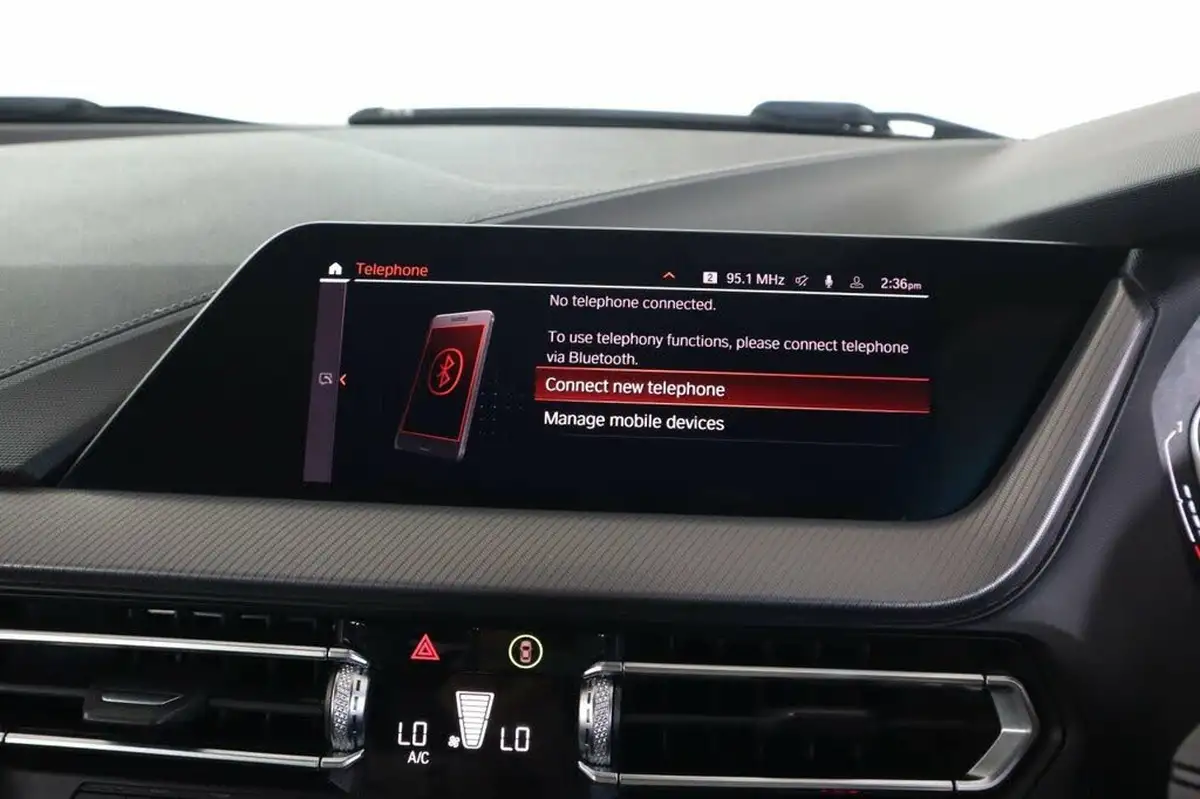 2020-bmw-1-series-big-40