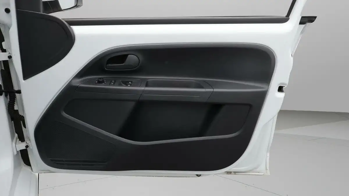 2021-volkswagen-up-e-e-up-big-15