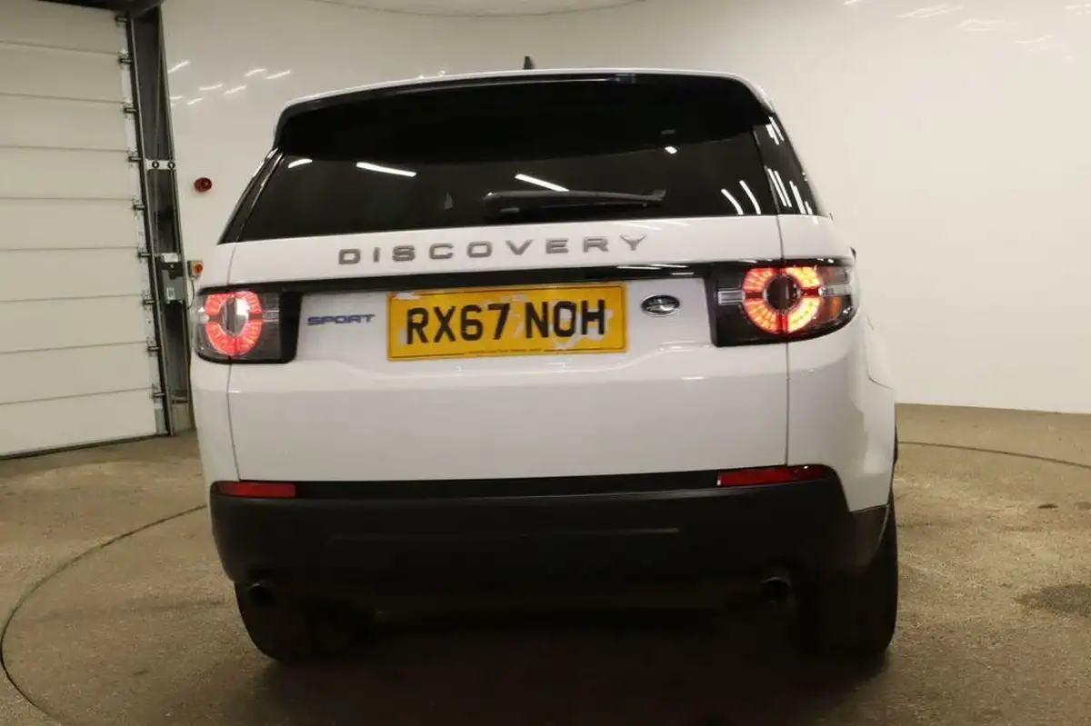 2017-land-rover-discovery-sport-20td4-pure-edition-big-6