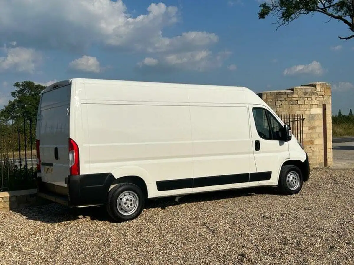 2020-citroen-relay-22bluehdi-35-l3h2-enterprise-panel-big-20