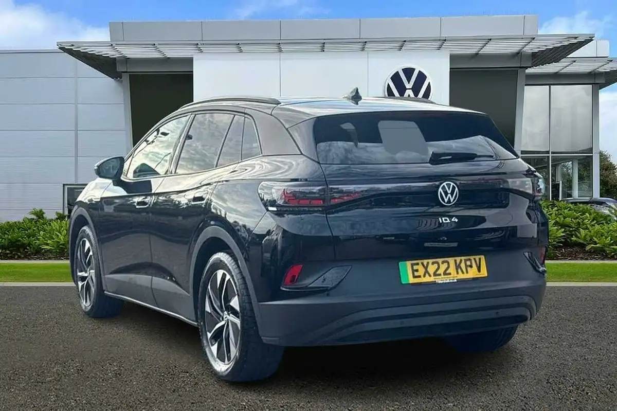 2022-volkswagen-id4-e-family-204ps-performance-big-2