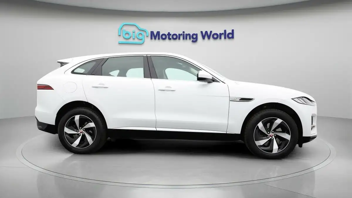 2022-jaguar-f-pace-20-d200-s-big-7