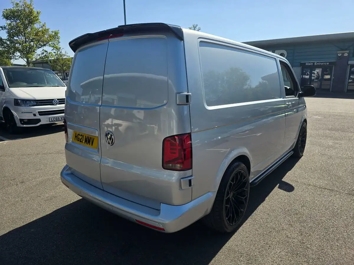 2021-volkswagen-transporter-20tdi-t30-highline-bmt-swb-150pseu6dt-e-panel-van-big-3