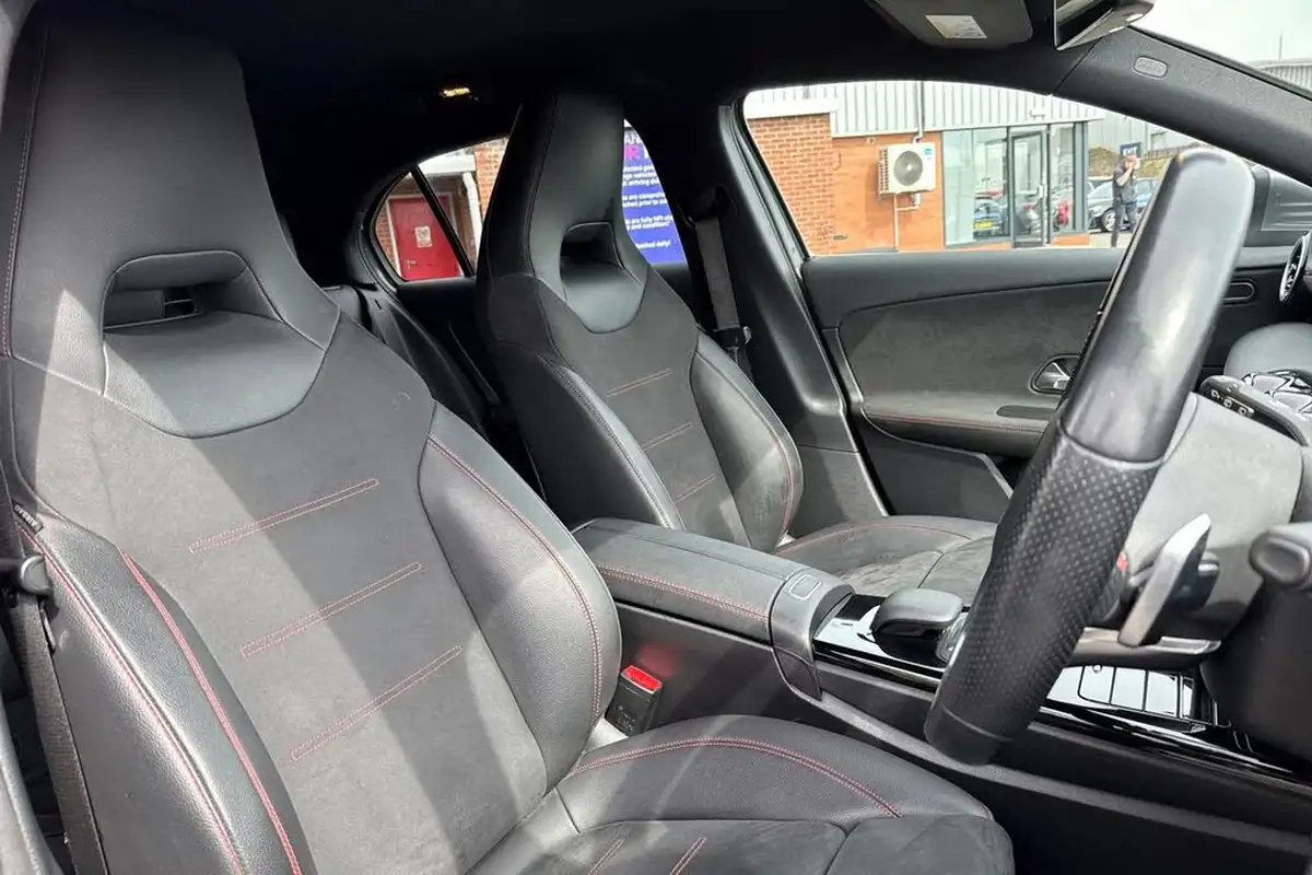 2021-mercedes-benz-a-class-13-a180-amg-line-executive-hatchback-5d-7g-dct-big-23