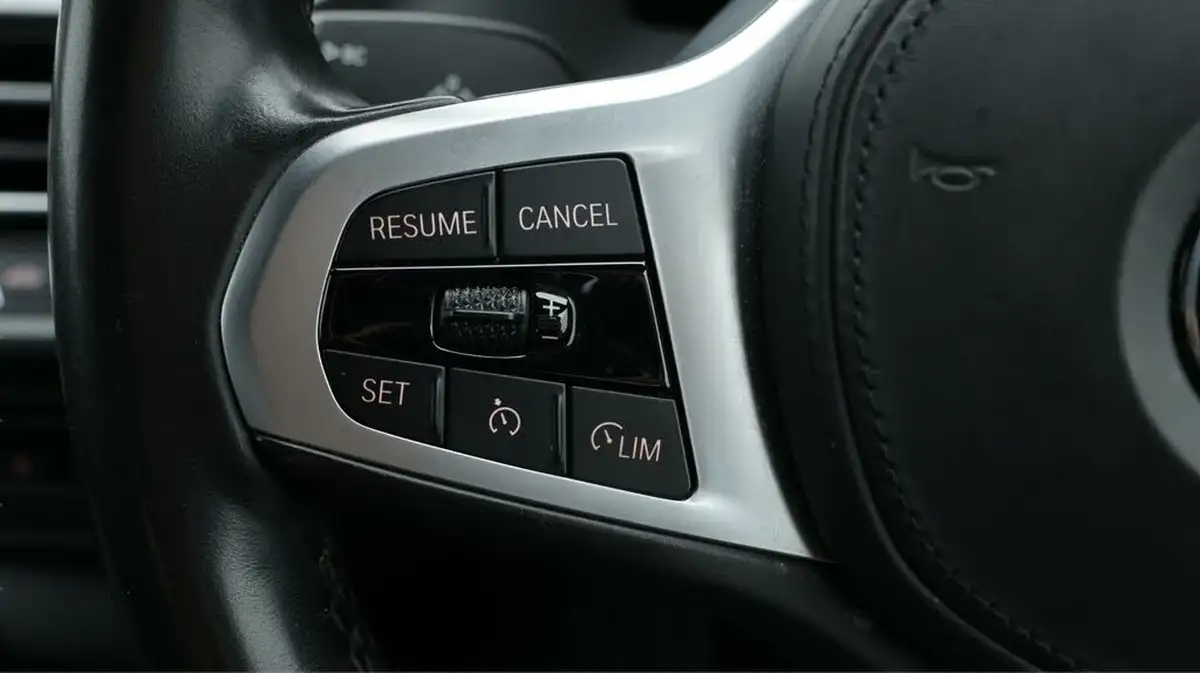 2022-bmw-1-series-15-118i-m-sport-lcp-dct-big-24