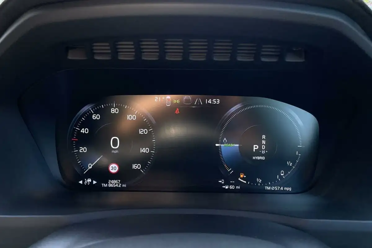 2022-volvo-xc90-20-t8-r-design-455bhp-big-45