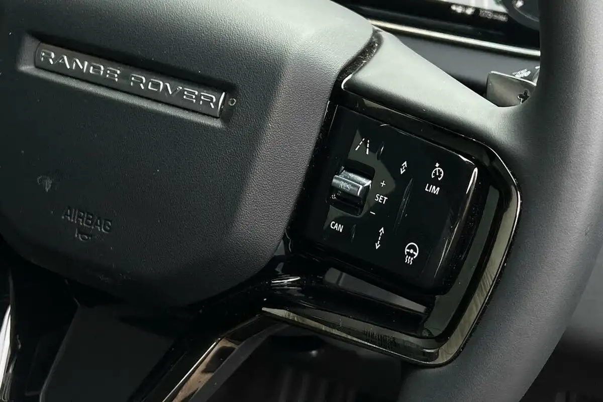 2024-land-rover-range-rover-evoque-15-p300e-s-big-42