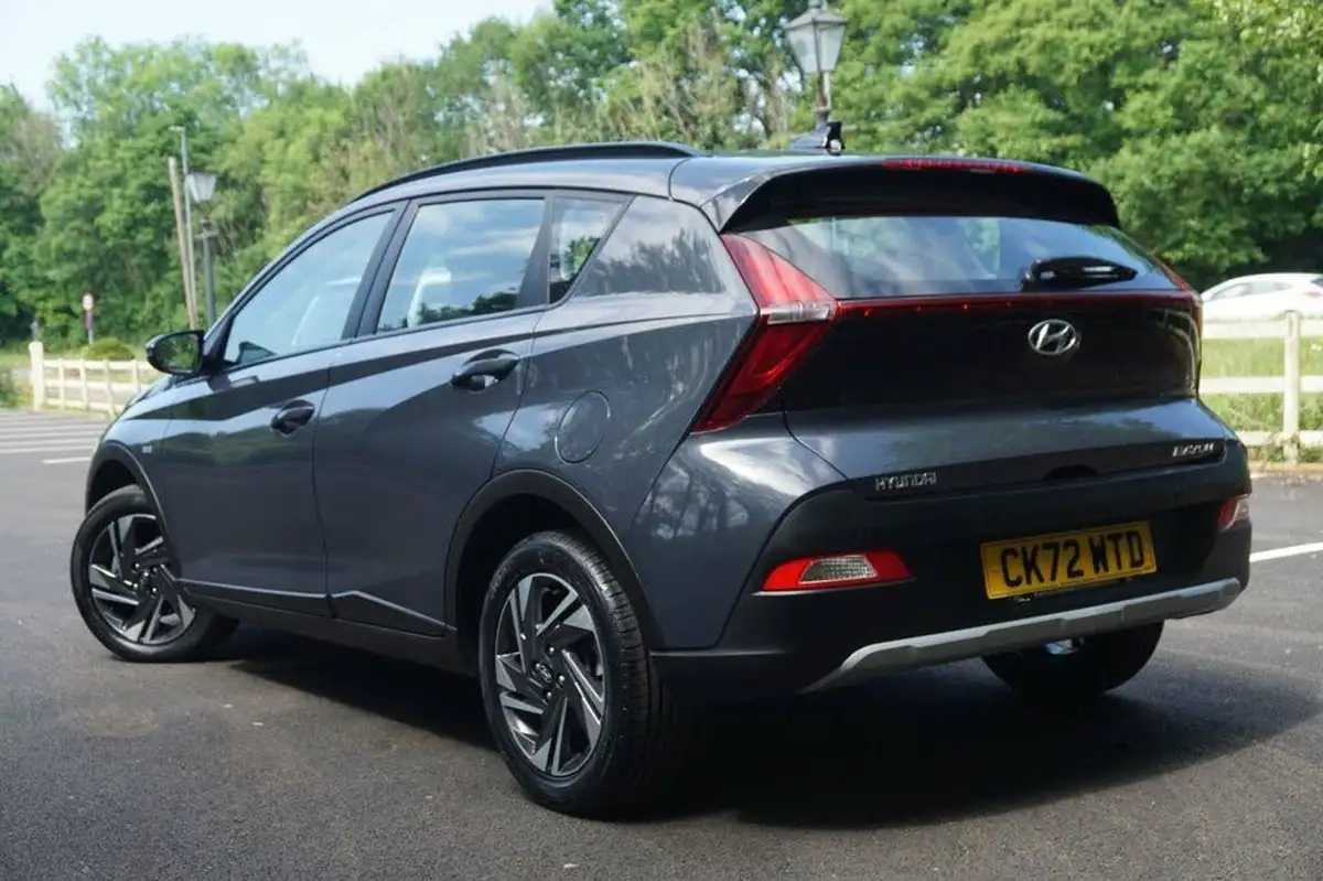 2022-hyundai-bayon-10-t-gdi-se-connect-dct-big-1