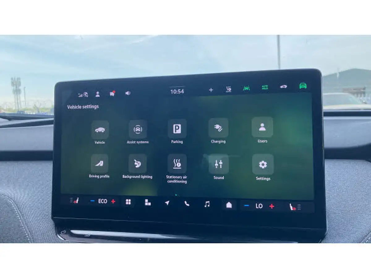 2025-skoda-enyaq-e-85-edition-82-kwh-station-wagon-big-27