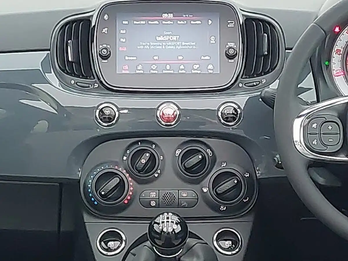 2021-fiat-500c-10-dolcevita-big-6
