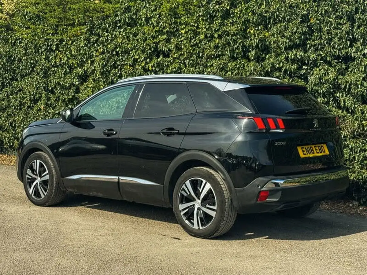 2018-peugeot-3008-suv-12-puretech-allure-big-33