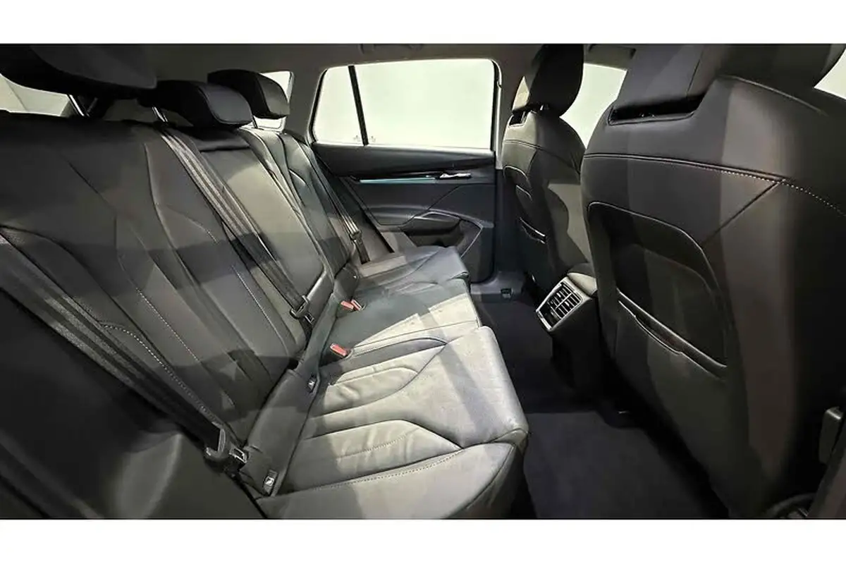2021-skoda-enyaq-e-60-62-kwh-big-25