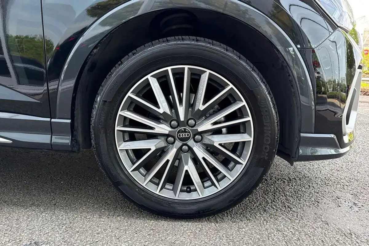 2024-audi-q3-15-35-tfsi-s-line-sportback-tronic-big-10
