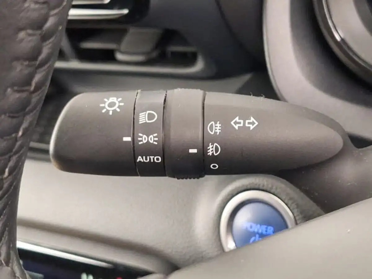 2022-toyota-yaris-15-vvt-i-dynamic-big-16