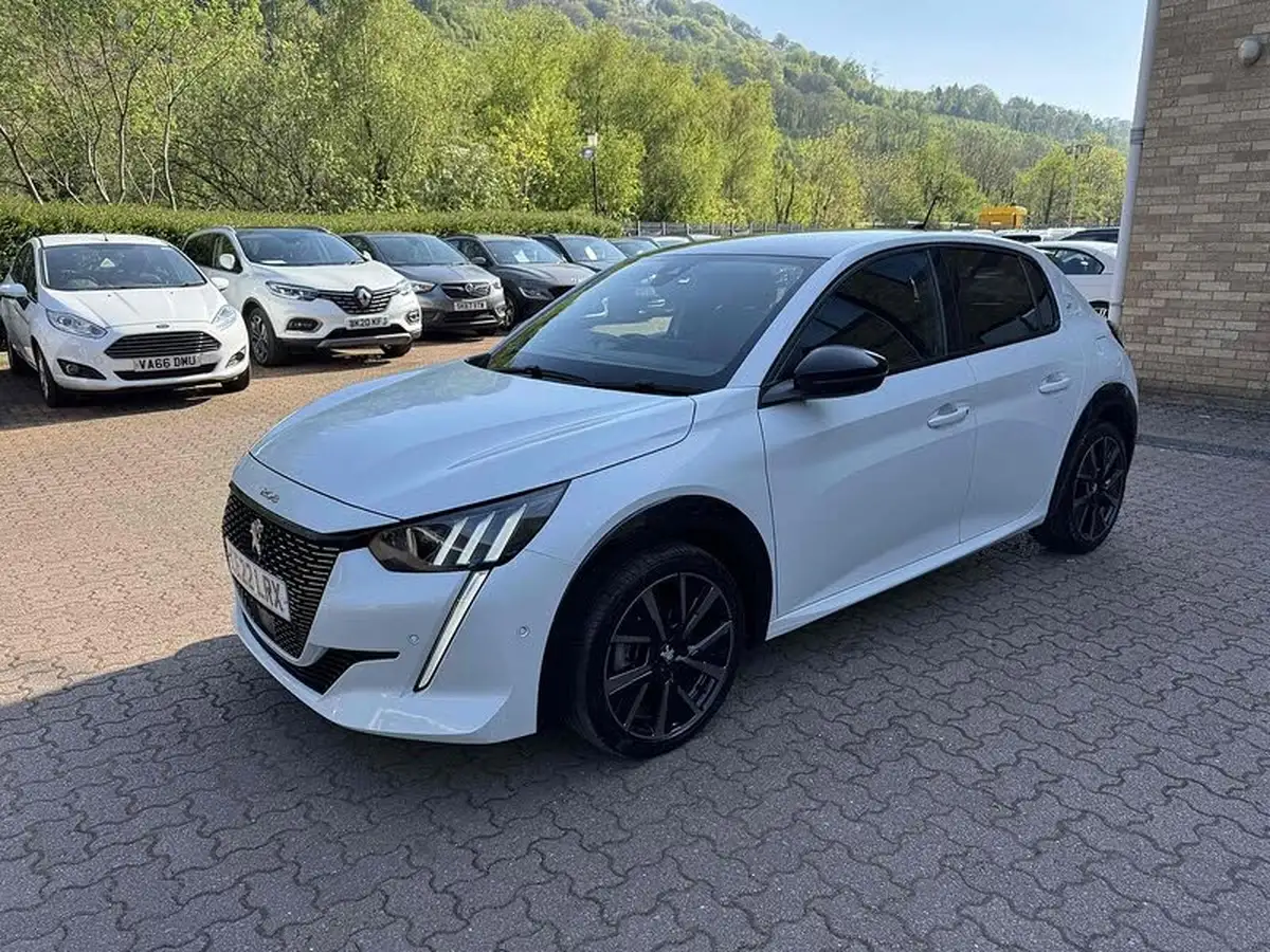 2022-peugeot-208-12-puretech-gt-premium-100bhp-big-6