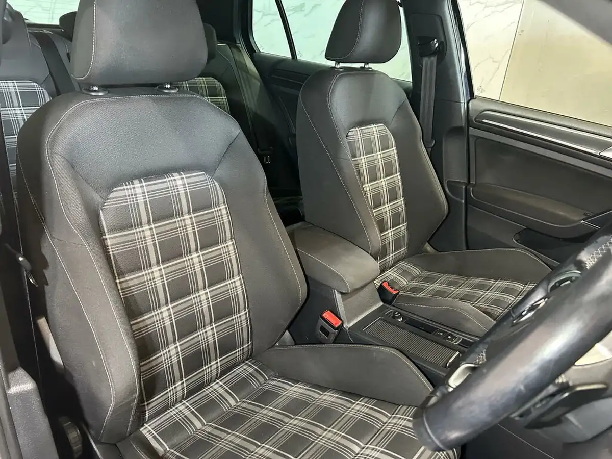 2018-volkswagen-golf-20tdi-gtd-hatchback-5d-dsg-big-16