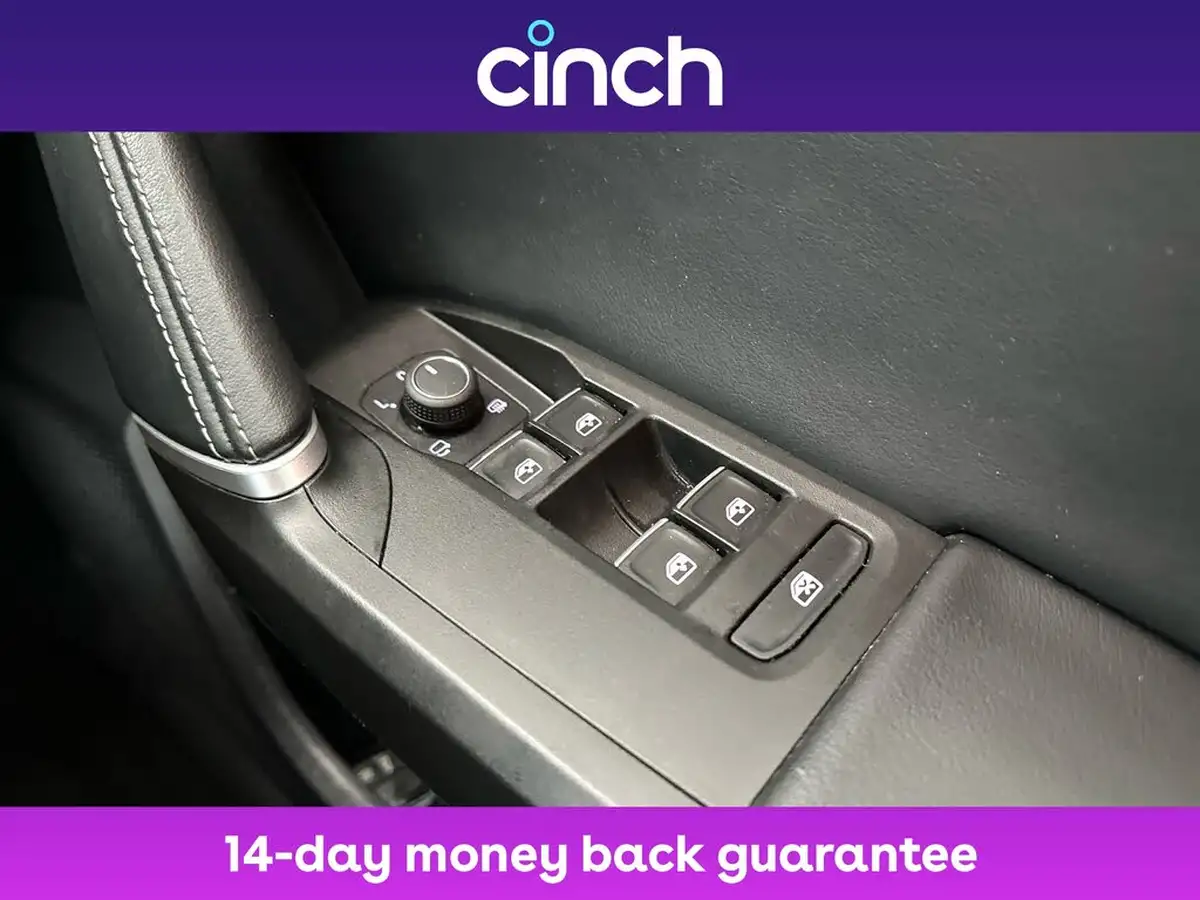 2021-seat-leon-15-etsi-xcellence-lux-hatchback-big-33