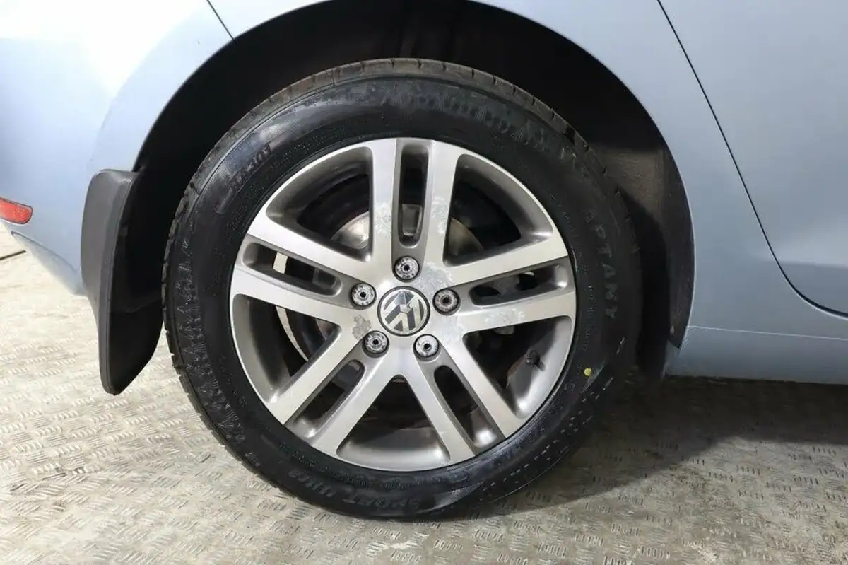 2010-volkswagen-golf-14-se-125ps-hatchback-5d-dsg-big-11