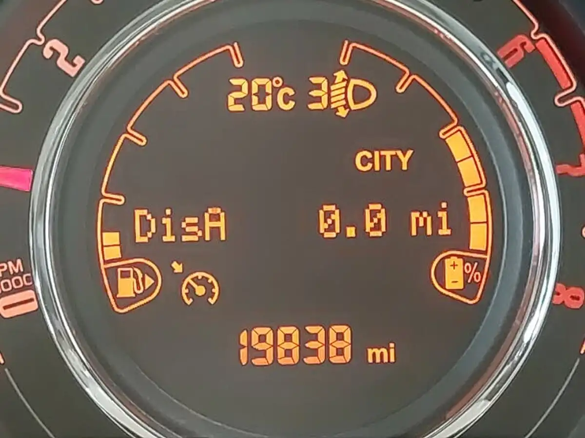 2022-fiat-500-10-dolcevita-big-10