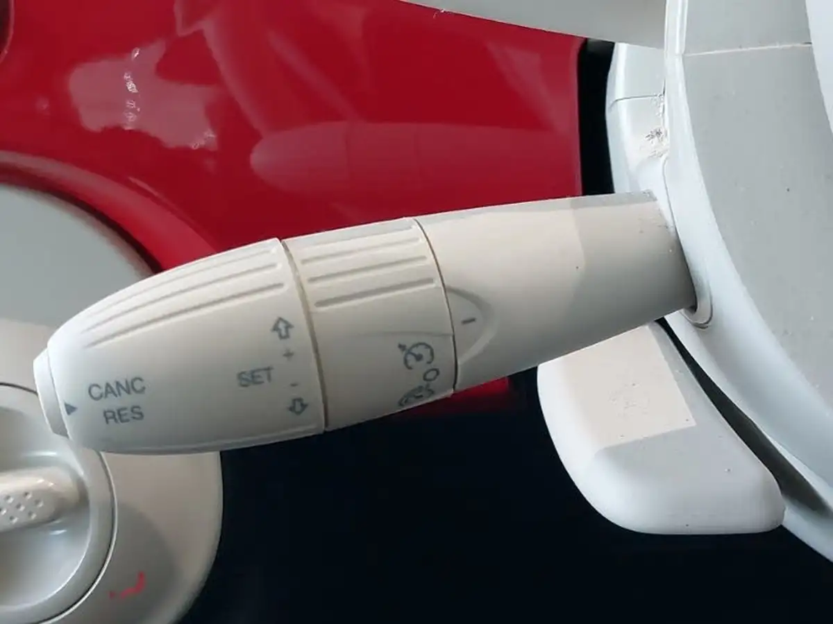2022-fiat-500-10-dolcevita-big-14