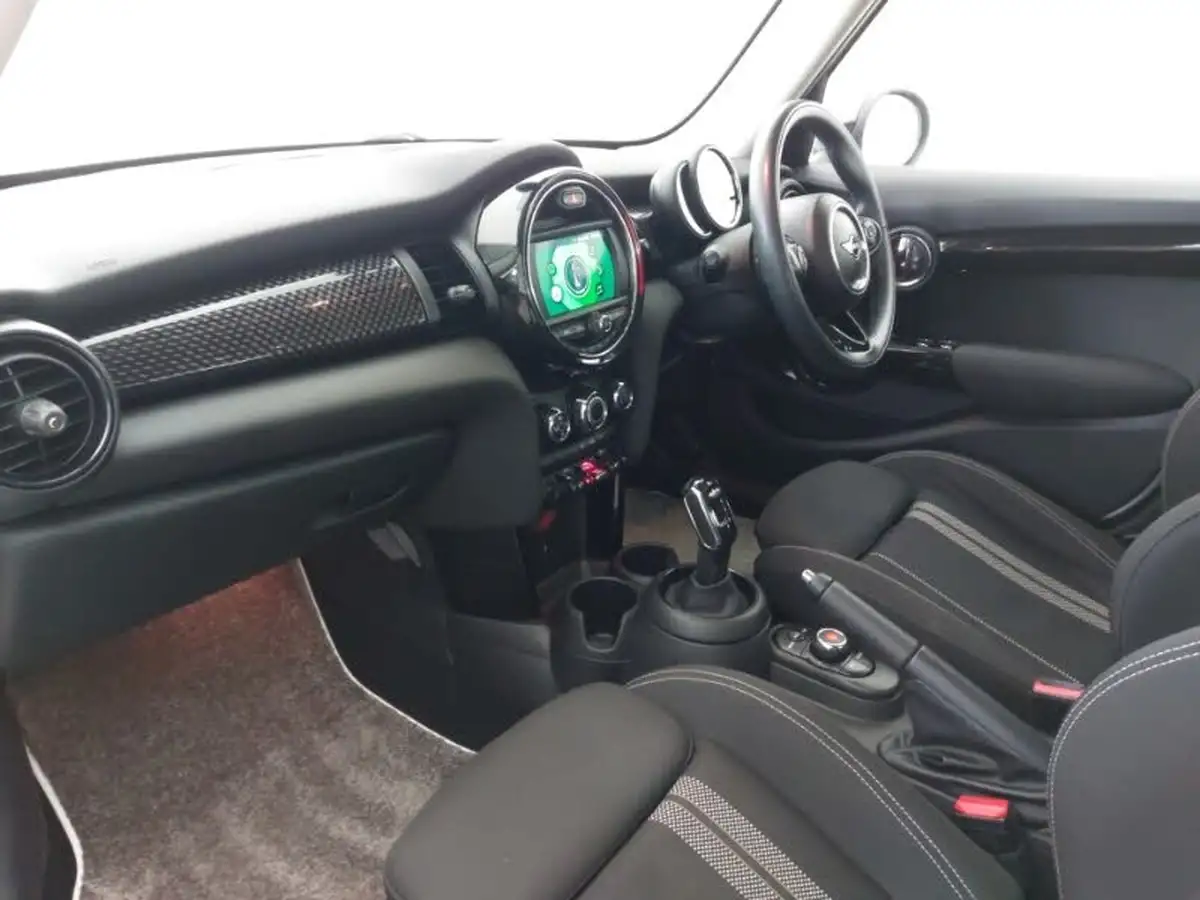 2019-mini-cooper-20-cooper-s-classic-189bhp-comfort-hatchback-5d-auto-big-4