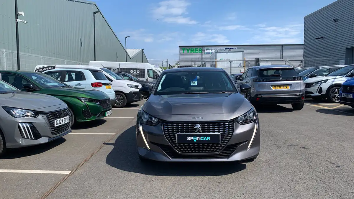 2023-peugeot-208-12-puretech-allure-premium-100ps-big-7