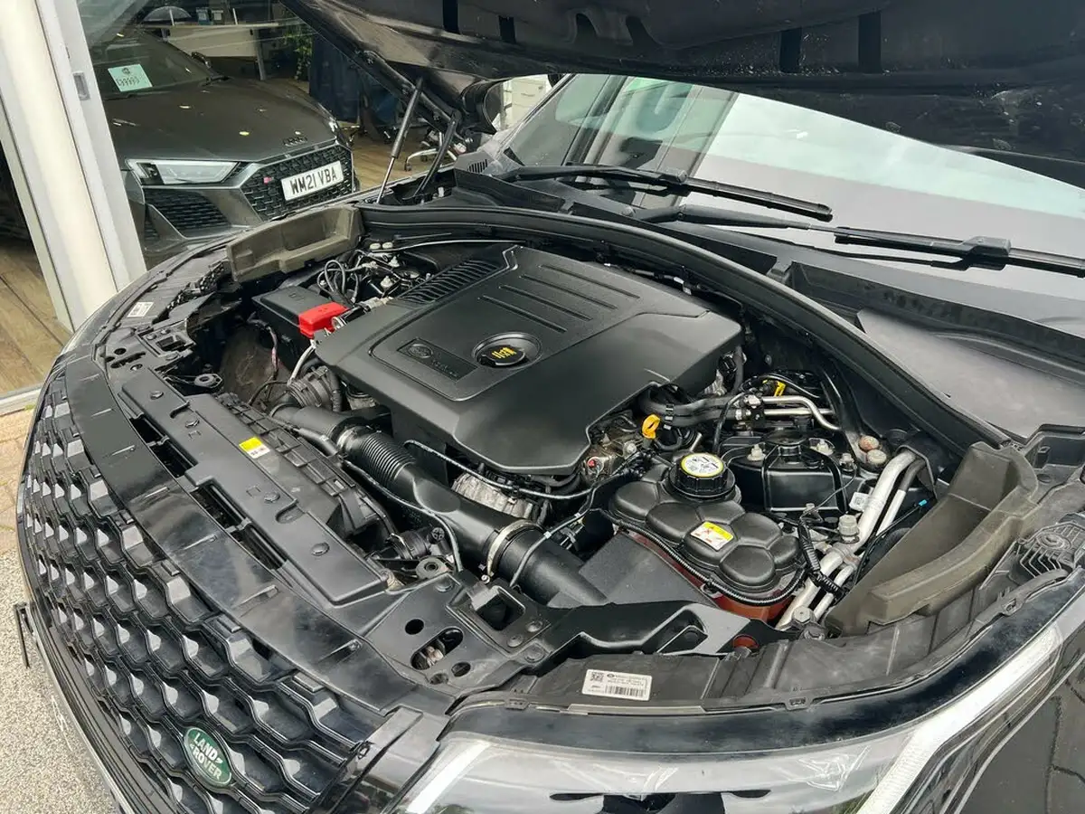 2022-land-rover-range-rover-velar-20-d200-velar-big-62