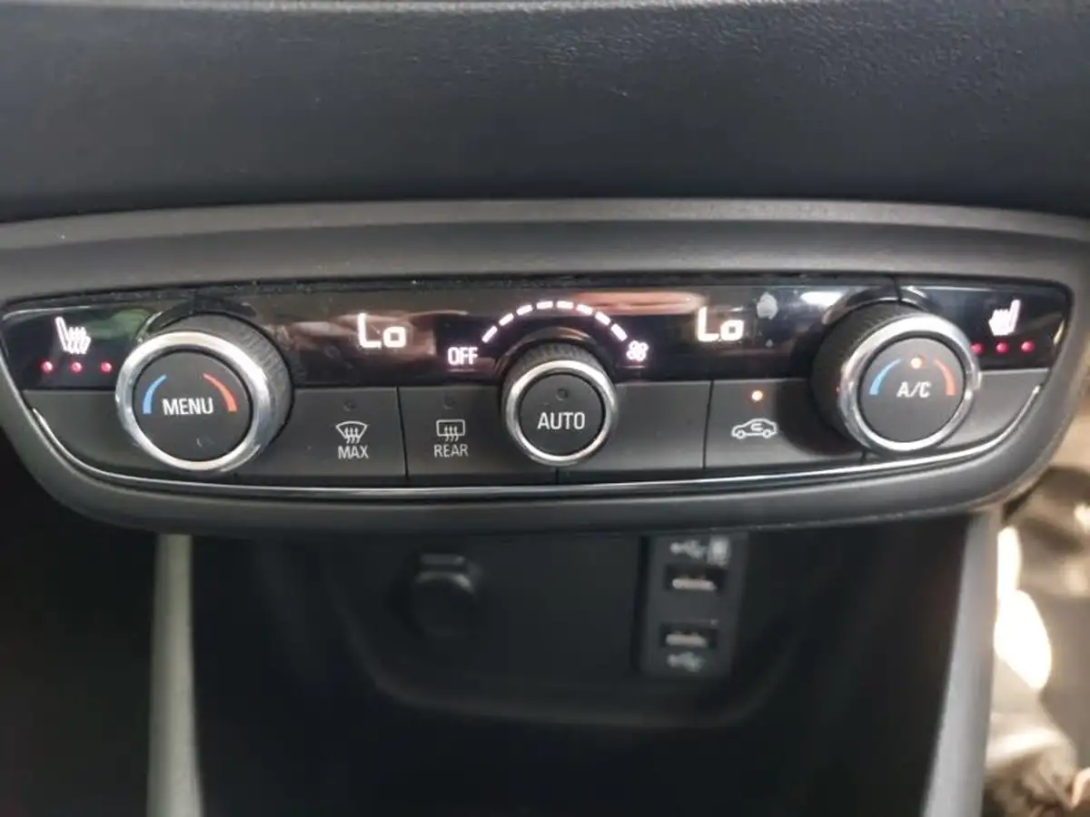 2022-vauxhall-crossland-15-ultimate-110ps-big-15